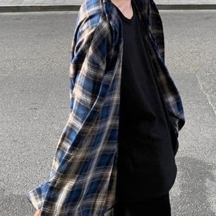 柄シャツ フード付きゆったり柄シャツ