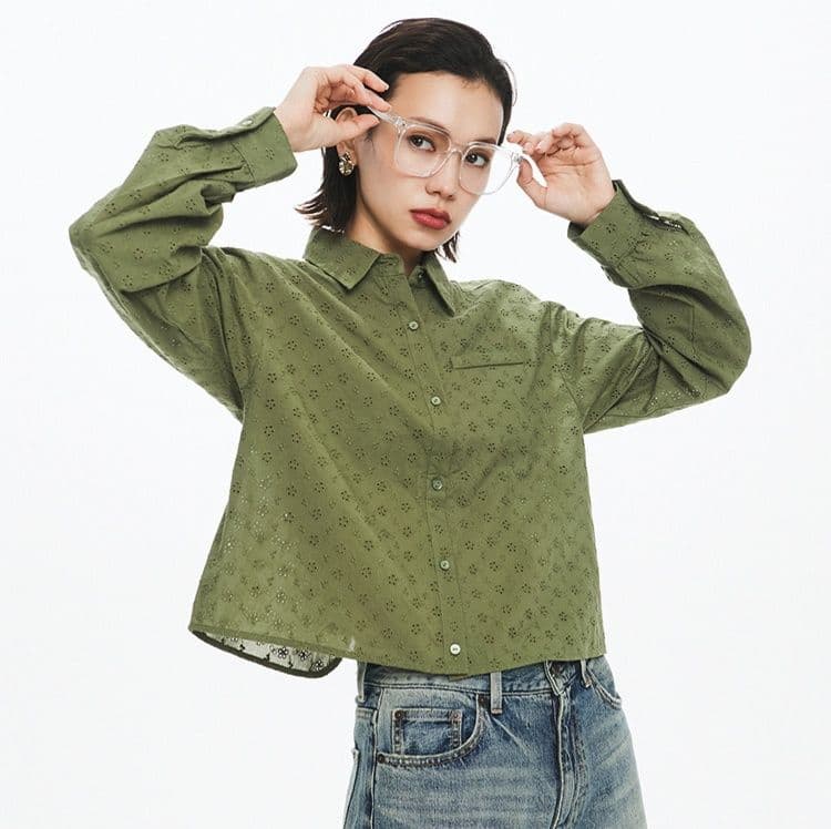 柄シャツ 柄シャツ 小花模様の上品な刺繍シャツ