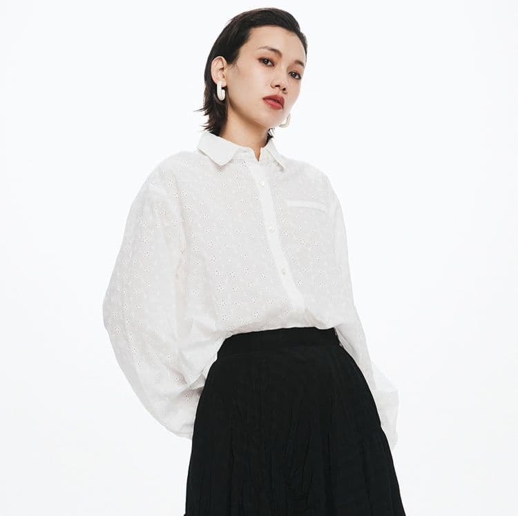 柄シャツ 柄シャツ 小花模様の上品な刺繍シャツ