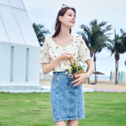 柄シャツ 柄シャツ 優美な小花刺繍 パフスリーブブラウス