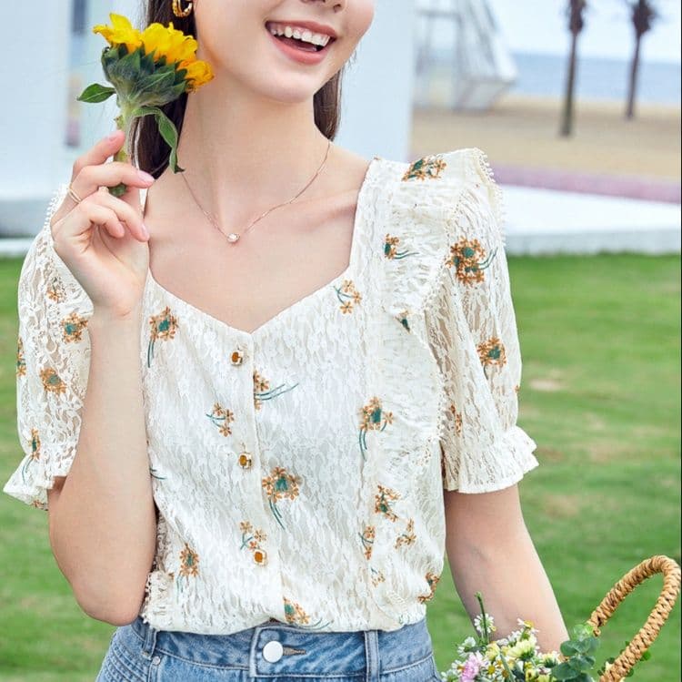 柄シャツ 柄シャツ 優美な小花刺繍 パフスリーブブラウス