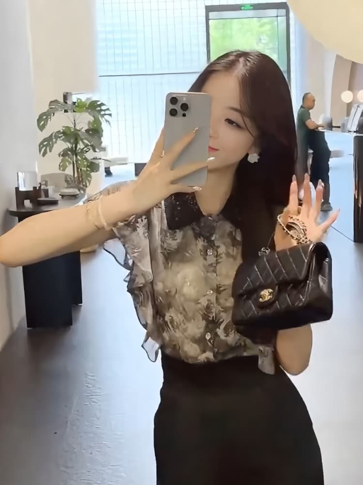 柄シャツ 優雅な花影シアーブラウス