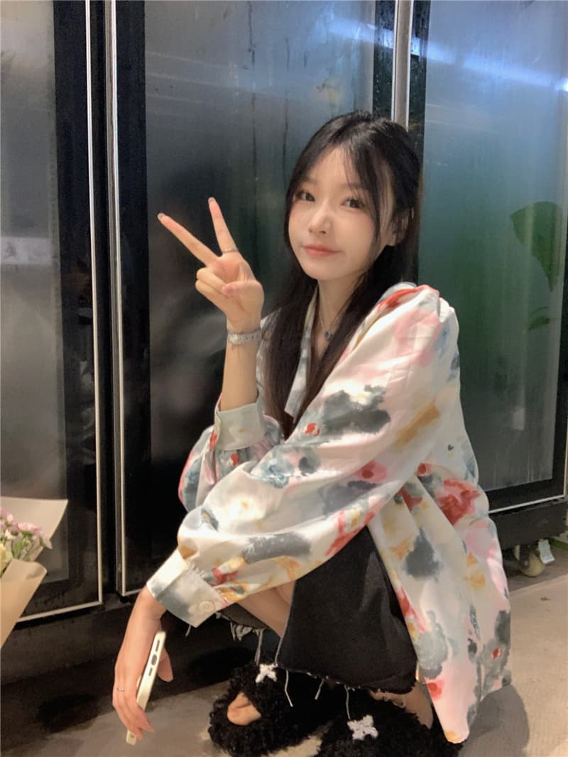 韓国風水彩花柄シャツ通勤おしゃれ長袖ブラウス