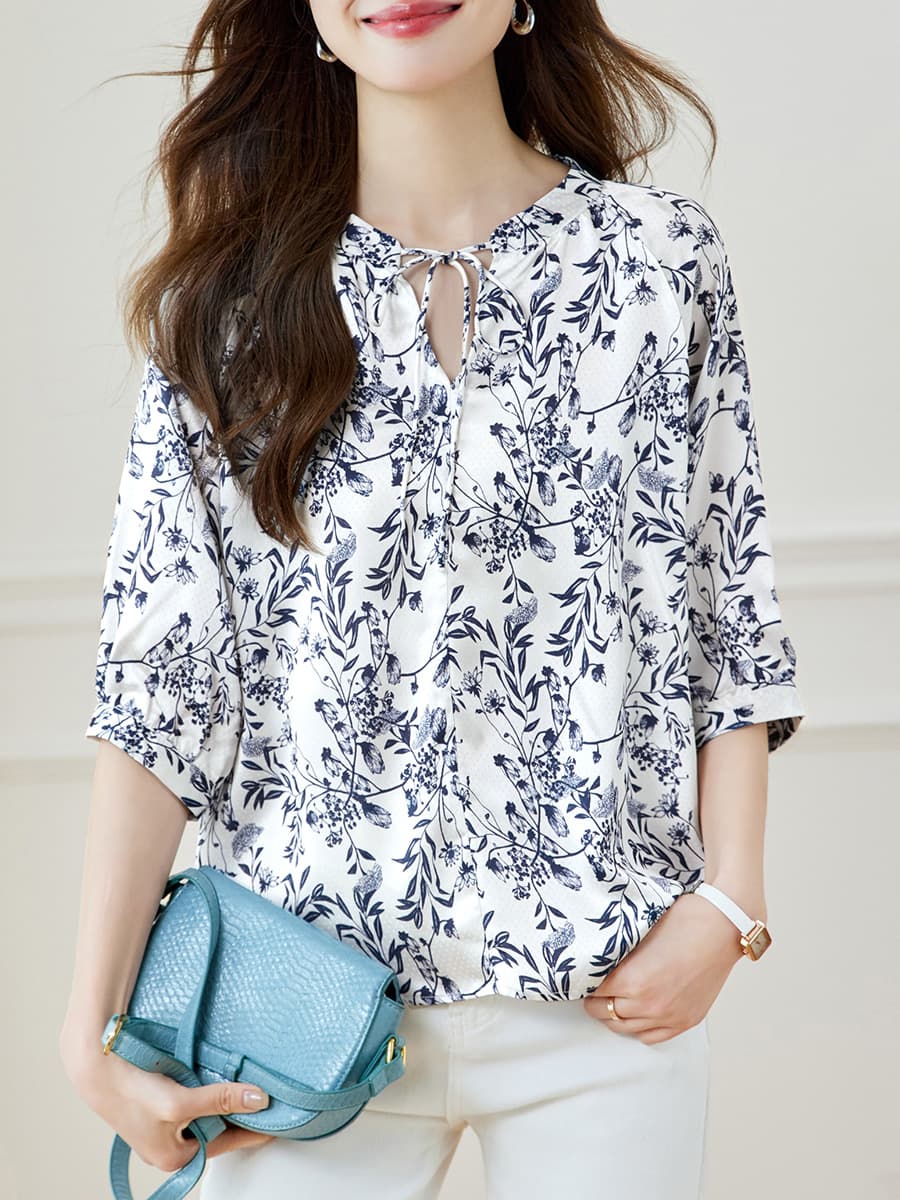 柄シャツ 草花舞う優美ブラウス