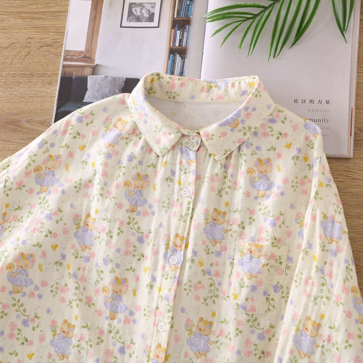 猫柄シャツ おしゃれ猫と花々の長袖シャツ
