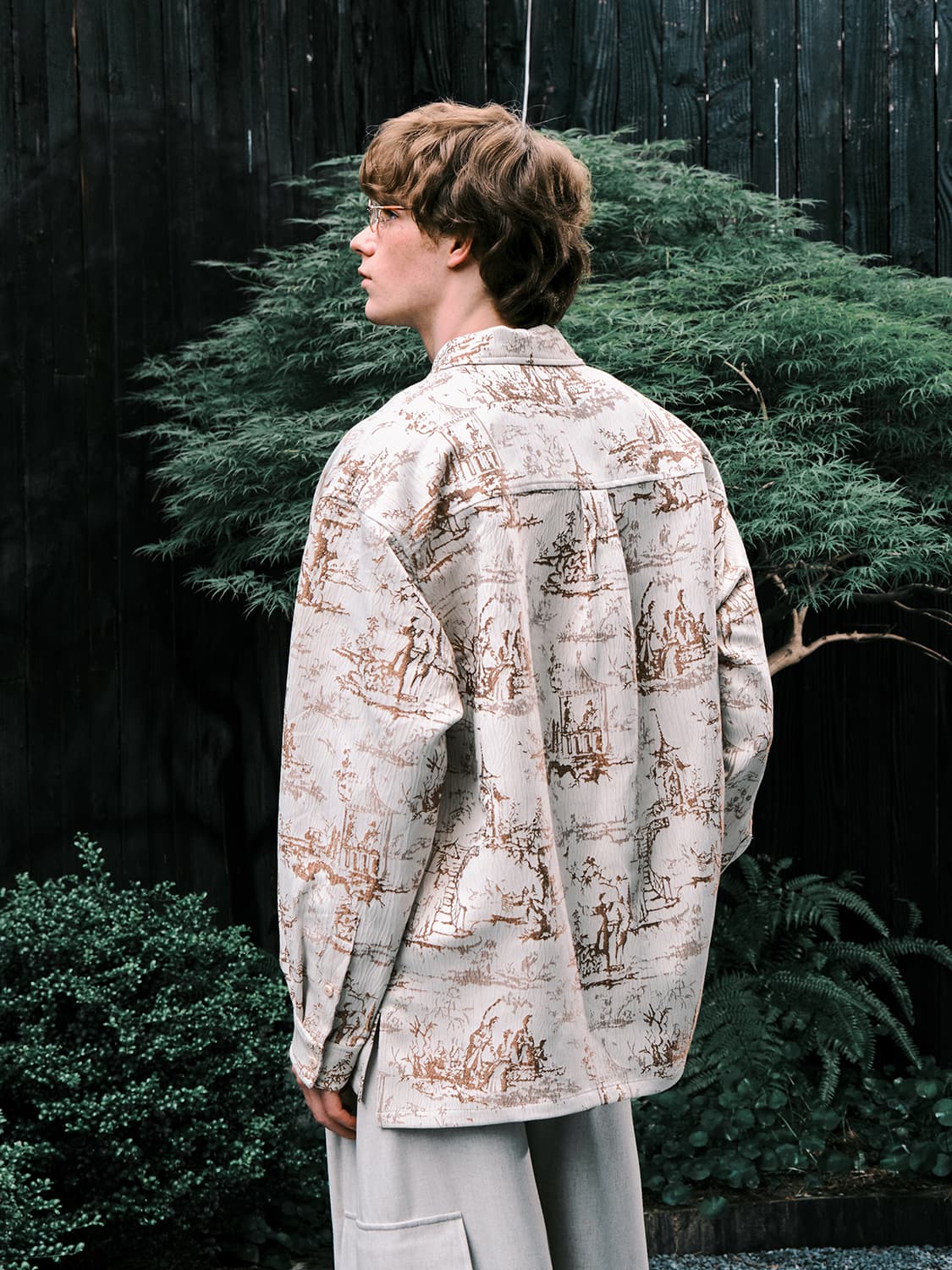 柄シャツ 風景画風総柄シャツ