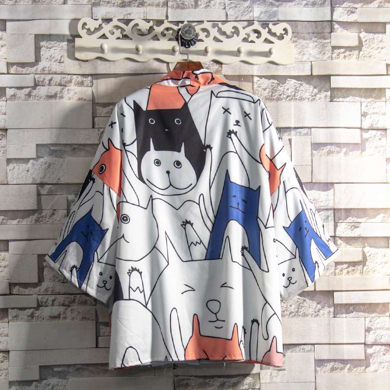 猫柄シャツ　キュートな動物たちの総柄シャツ