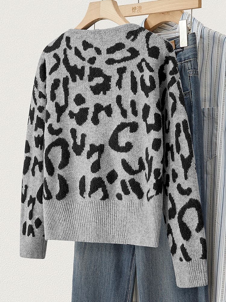 柄シャツ 大胆ヒョウ柄デザインニット